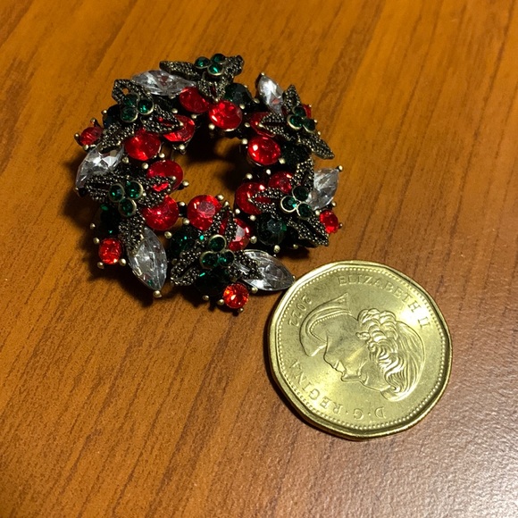 💝Vintage Rhinestone Christmas Wreath Brooch 1980 - Picture 4 of 4